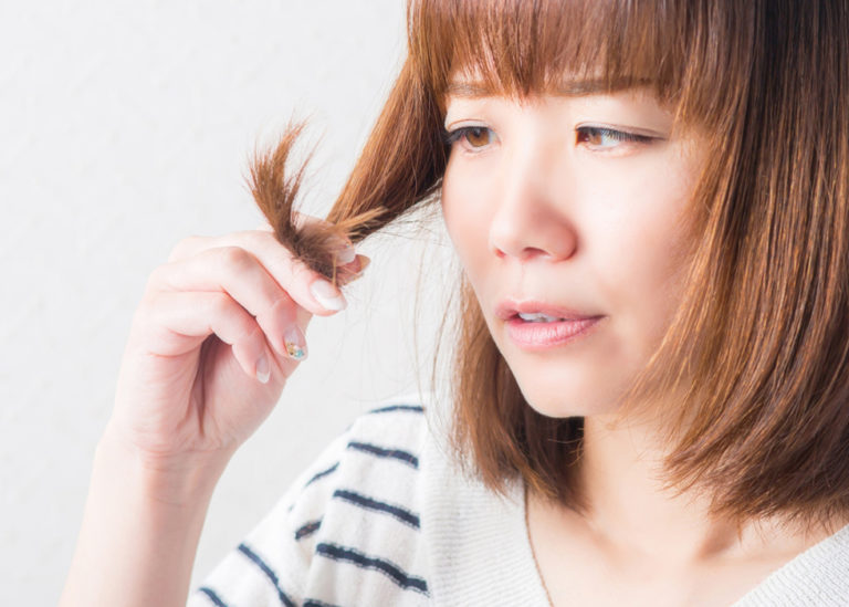 乾いた髪に芯まで潤うヘアミスト「24アクアミスト」をご紹介します 私の髪に、今できること with 24アクアミスト